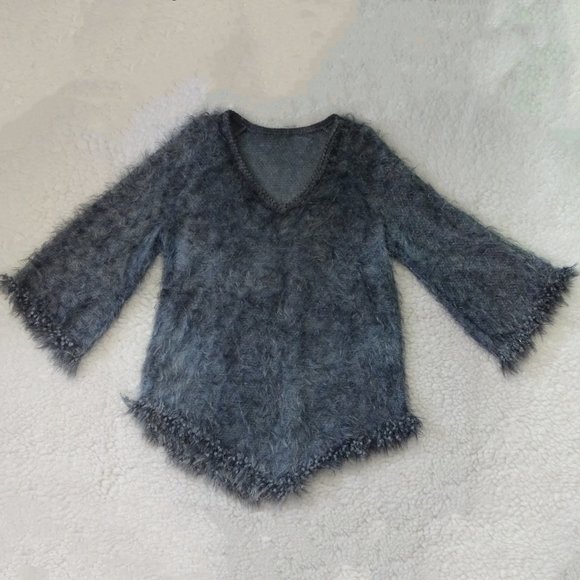 French Boutique Blue textured sweater, V-neck bell sleeve pointed hem M - Picture 1 of 10